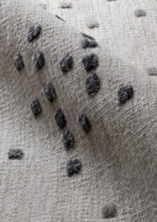 kea bee beige grey handwoven area rug and carpets closeup2
